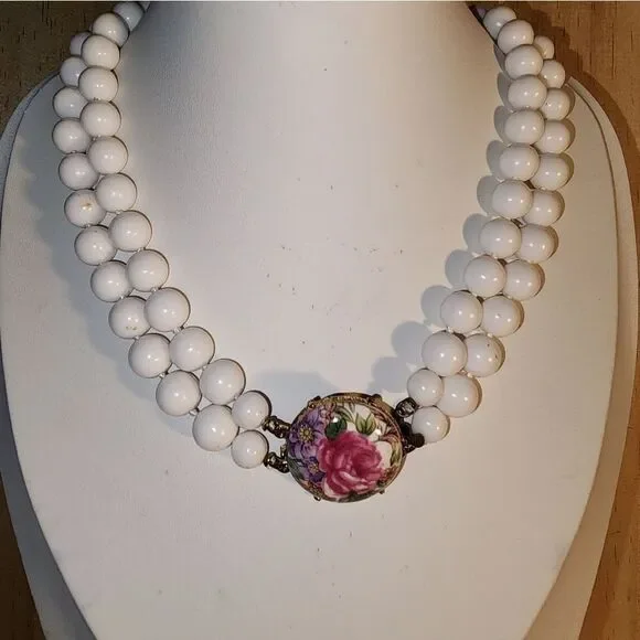 Vintage Japan 2 Strand White Faux Pearl Necklace 16" Excellent Condition - Picture 2 of 10